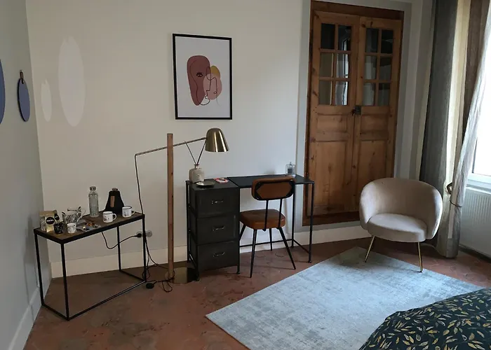 La Maison D'hélios Couette-café 3*