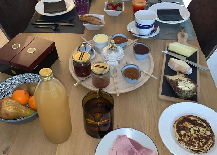 La Maison D'helios Nocleg ze śniadaniem 3*